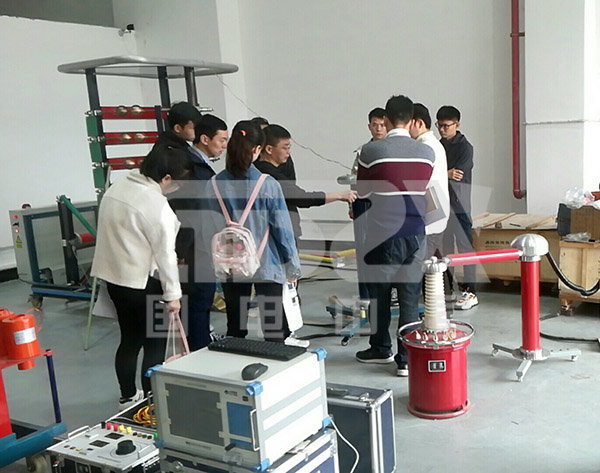 沖擊電流和沖擊電壓發(fā)生器現場試驗